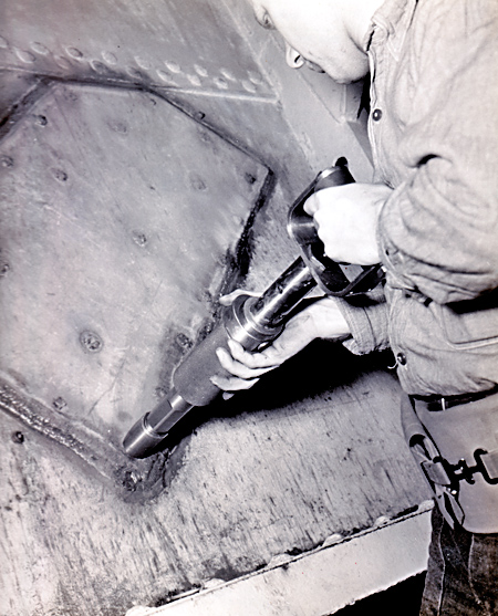 Crack in USS Ranger Repaired