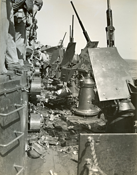 USS Essex Gun Mount Damage USS Essex Gun Mount Damage